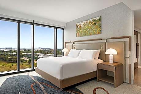 Deluxe Corner King, Guest room, 1 King, Corner room