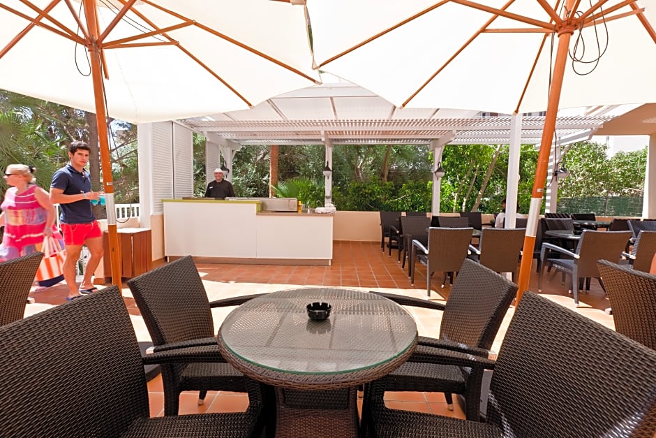 Azuline Hotel Bahamas