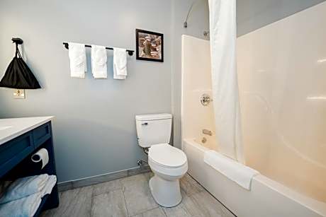 Queen Room with Two Queen Beds - Non-Smoking