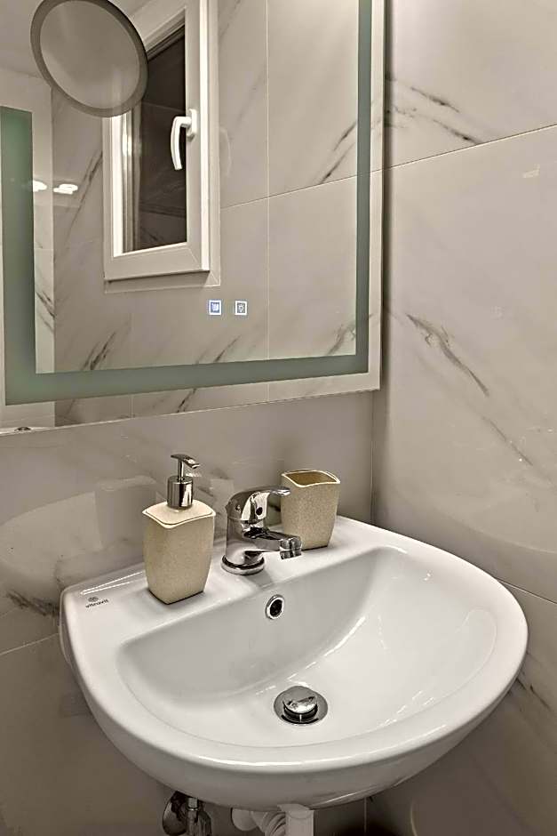 Warehouse Athens Hotel