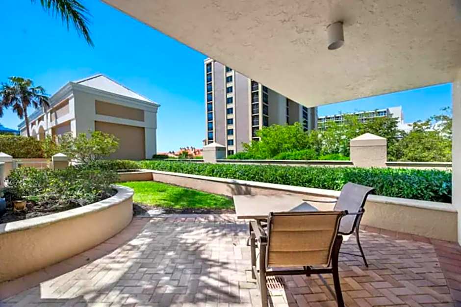 Marco Beach Ocean Suites