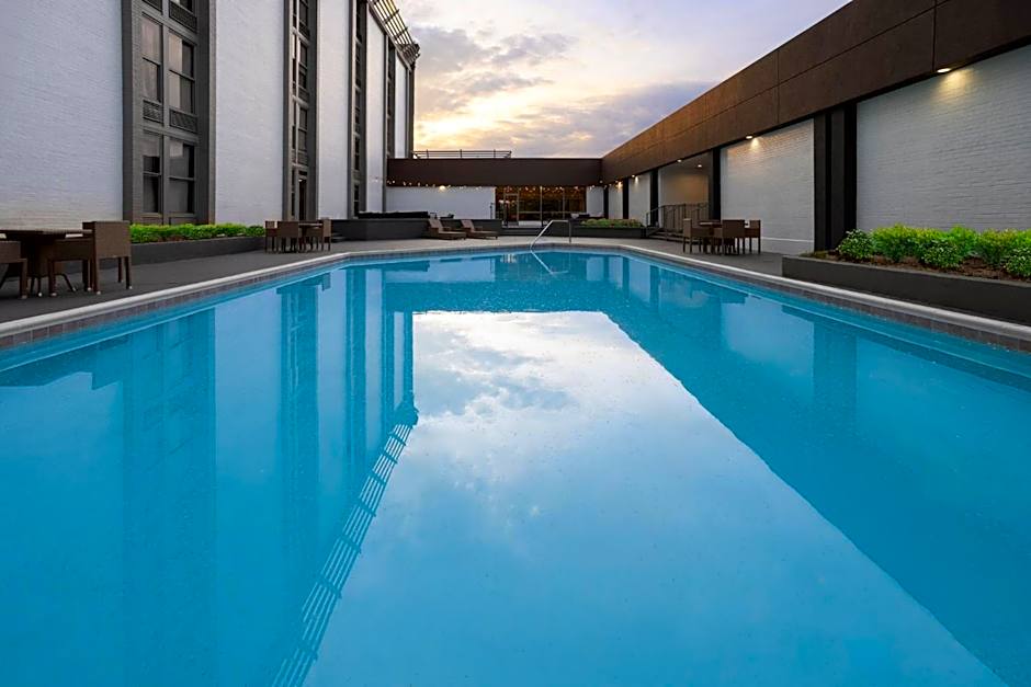 Holiday Inn Roanoke - Tanglewood Route 419 & I 581 By IHG