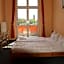 Happy go Lucky Hotel  Hostel
