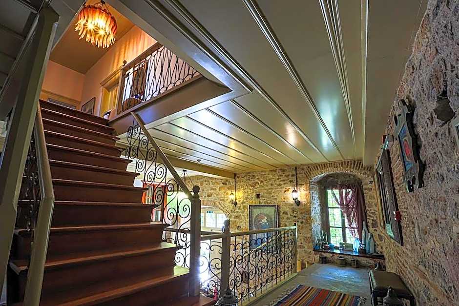 Macaron Mansion, Ayvalik