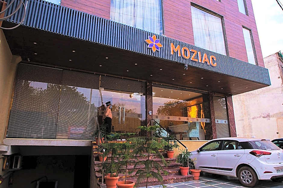 Photo 1 of 50 of The Moziac