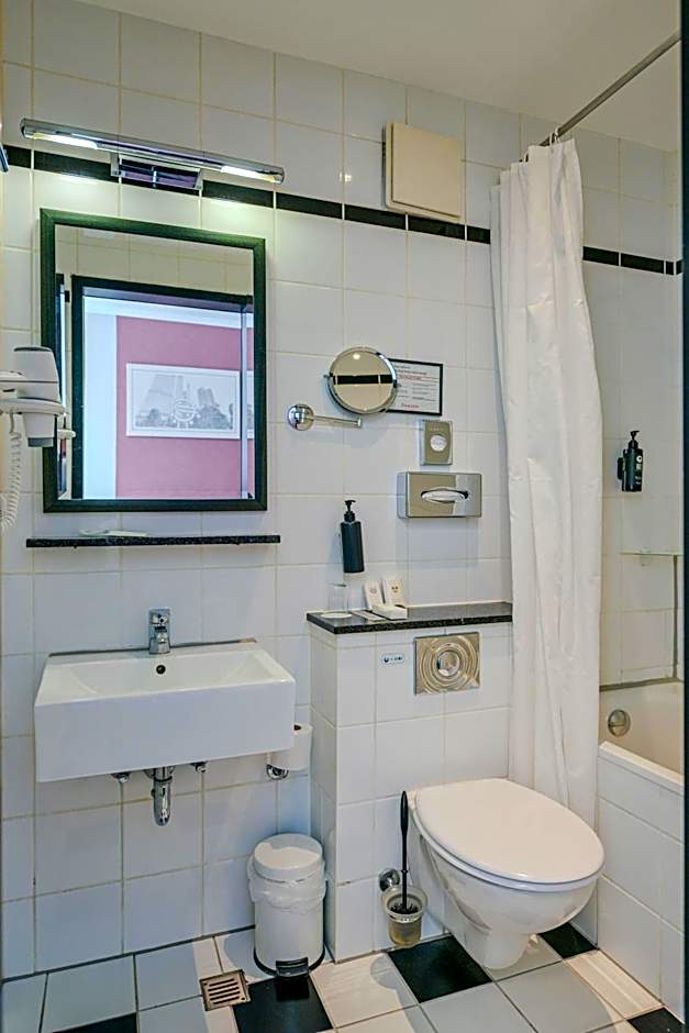 Ramada by Wyndham Frankfurt Central Station