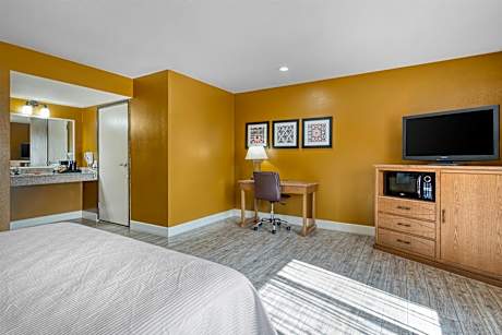 1 King Bed, Non-Smoking, High Speed Internet Access, Microwave And Refrigerator, Coffee Maker, Iron 