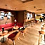 Hirschen Guesthouse - Village Hotel