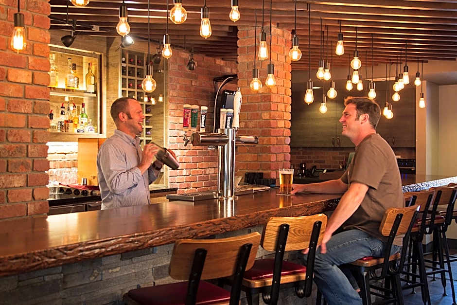 The Lodge at Arrow Lakes