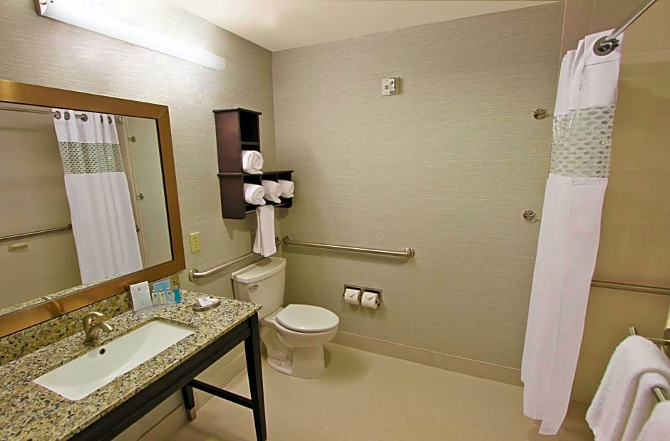 Hampton Inn & Suites Winnie