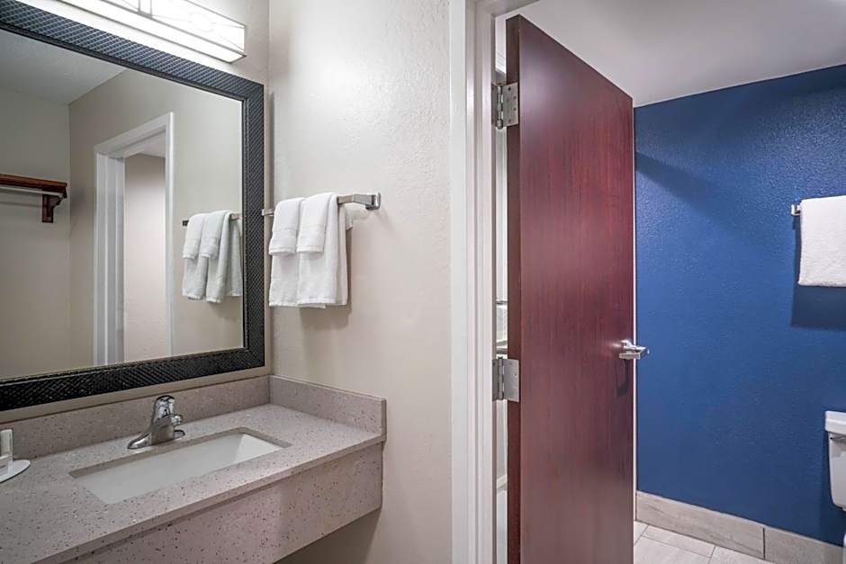 Fairfield Inn & Suites by Marriott Memphis I-240 & Perkins