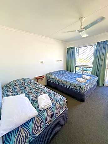 Standard Twin Room with Sea View