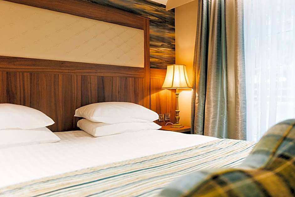 Dunadry Hotel And Gardens