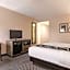 La Quinta Inn & Suites by Wyndham Portland DT/Maine Med