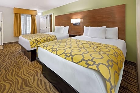 2 Queen Beds One-Bedroom Suite Non-Smoking