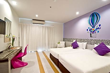 SUPERIOR TWIN ROOM