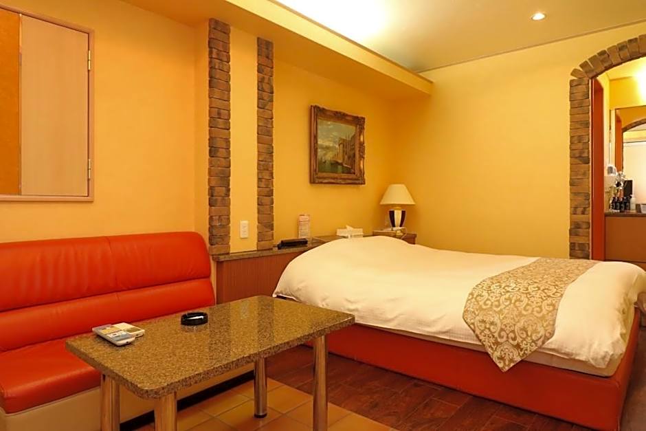 HOTEL TO