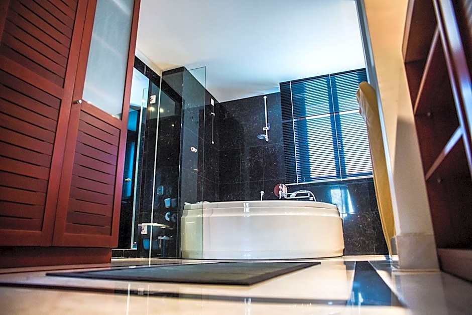 Maritsas Hotel & Suites