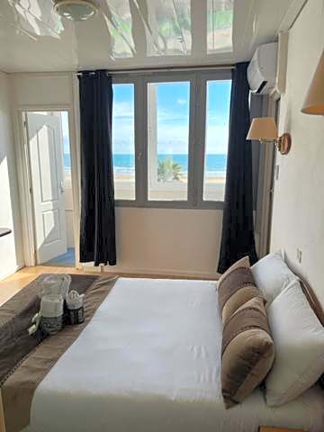 Photo 1 of 2 of Sea View