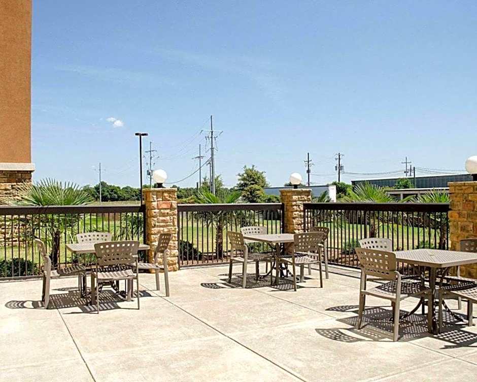 Comfort Suites Greenwood