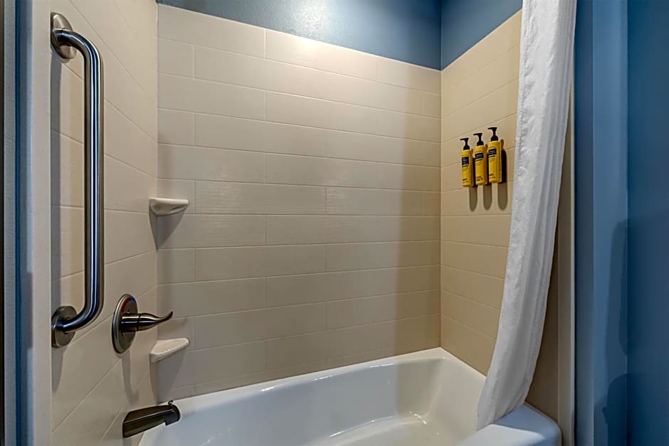 Best Western Plus Overland Inn