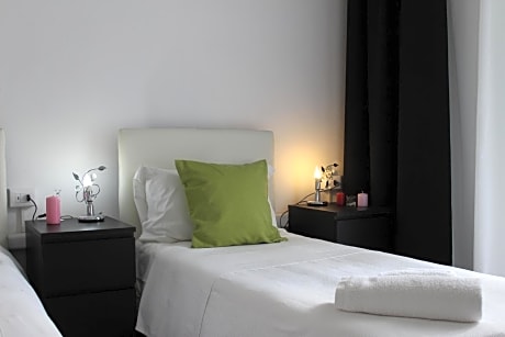 Triple Room with Private Bathroom