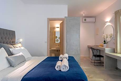 Junior Suite Pool Front