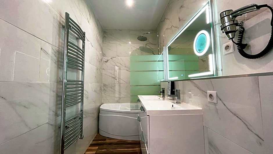 Kyriad Marseille Blancarde - Timone