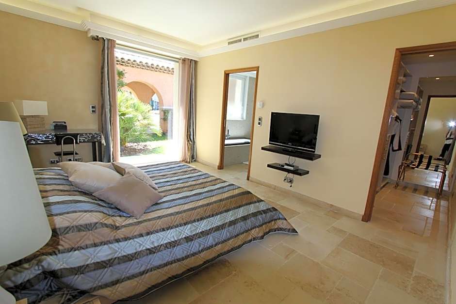 "AU HAVRE DE PAIX" 5 étoiles Prestige jacuzzi, hammam, sauna, PISCINE chauffée Mougins Cannes Grasse