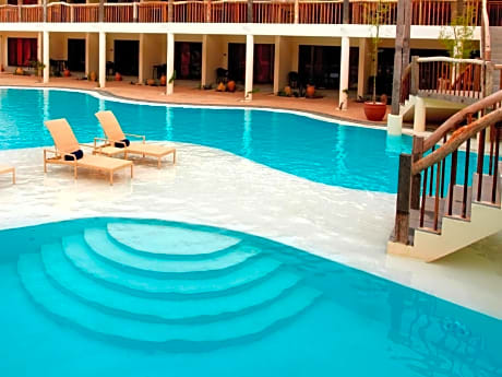 Bluewater Panglao Beach Resort