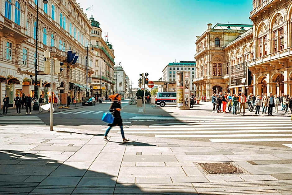 FortyPlusOne Hotel - Newly Renovated!