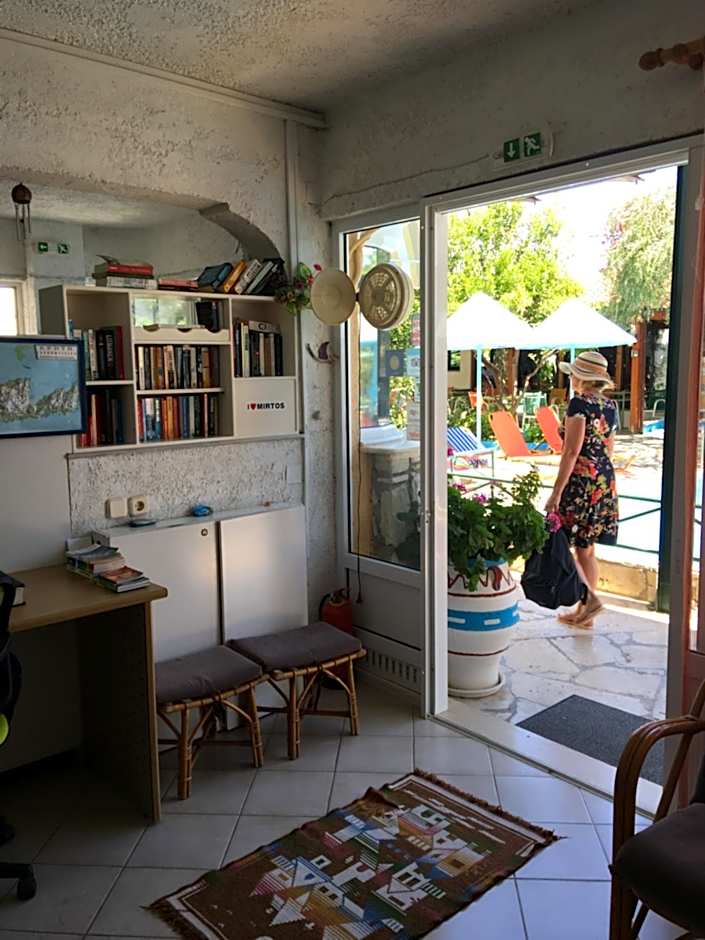 Kastro Studios Apartments