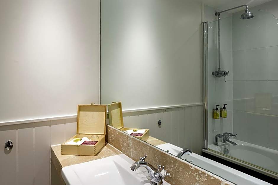 Tebay Services Hotel