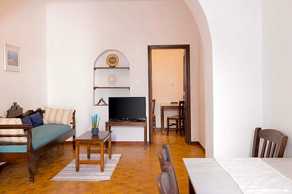 Delion Sea Apartments – Kamari, UT