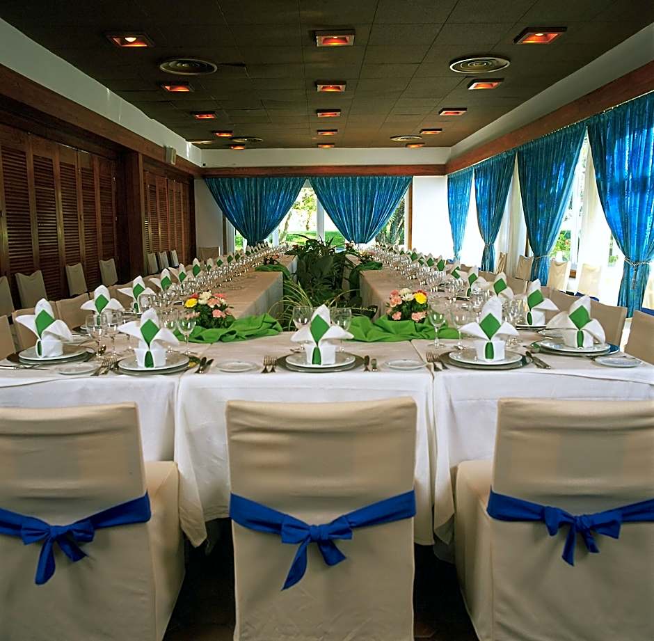 Parador De Ceuta Hotel La Muralla