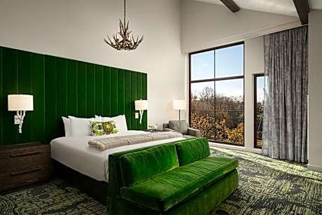 Liberty Loft, 1 Bedroom Bi-Level Loft, 1 King, Sofa Bed, Falls View