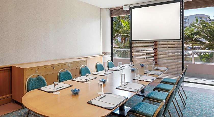 Oaks Gold Coast Hotel