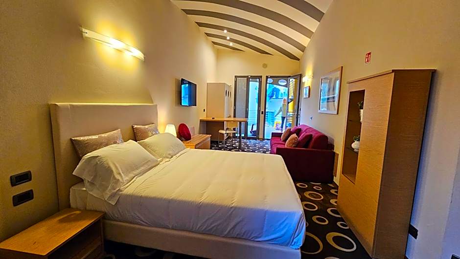 Select Executive Residence