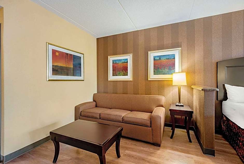 La Quinta Inn & Suites by Wyndham Edgewood / Aberdeen-South