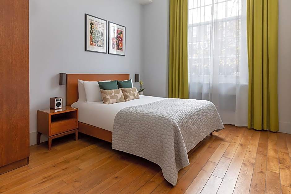 Town Hall Hotel & Apartments