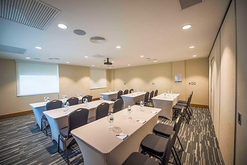 Hampton Inn By Hilton Santo Domingo Airport