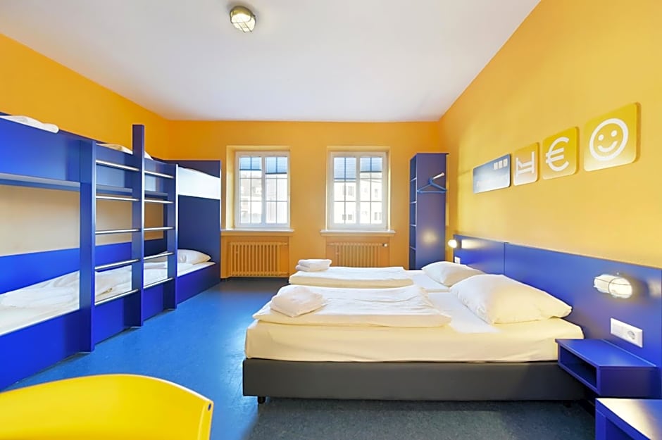 Bed'nBudget Expo-Hostel Rooms