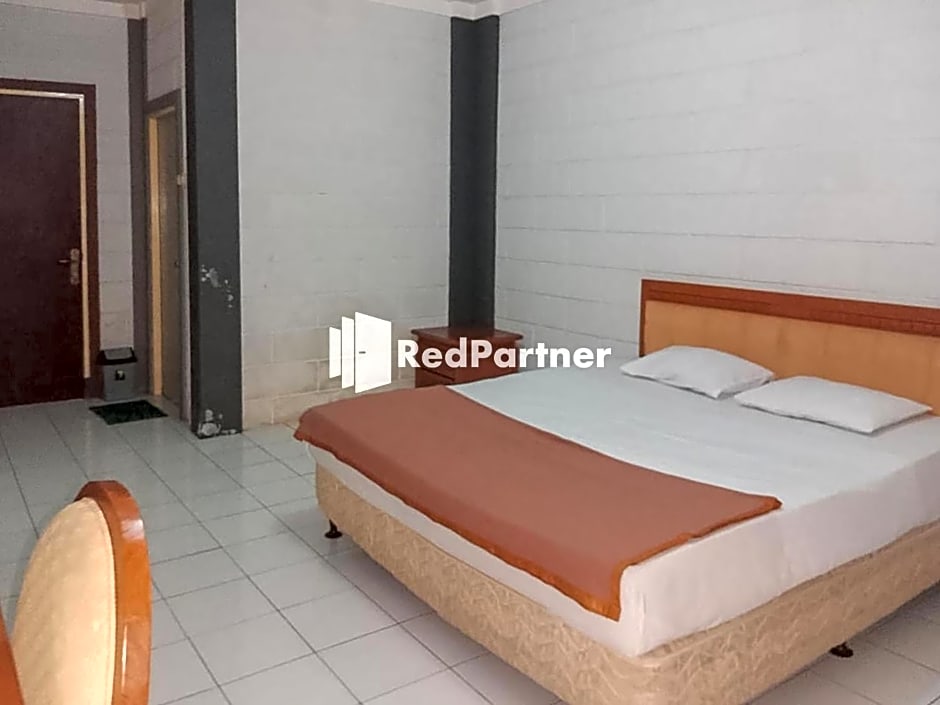 Kampung Resort Pertiwi RedPartner