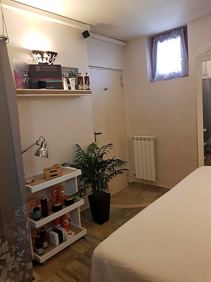 Aurelia Garden Gold B&B