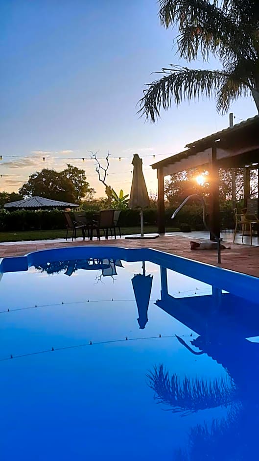 Casa na fazenda inteira ou quartos individuais no Hostel Recanto da Felicidade Paraopeba
