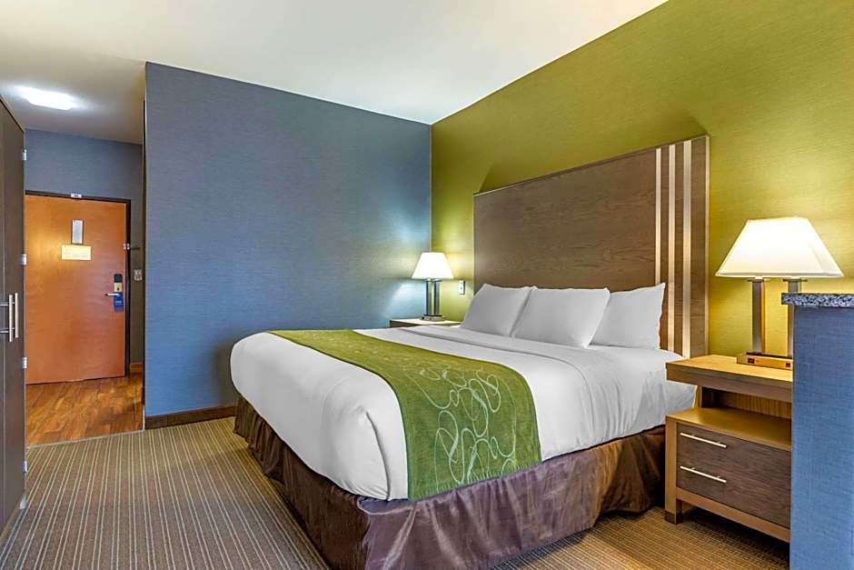 Photo 1 of 4 of Standard 1 King Bed