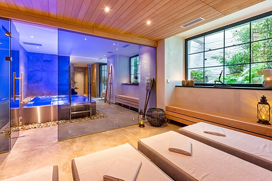 Mosaic House Design Hotel