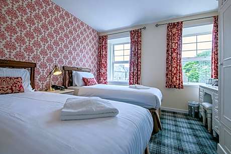 Twin Room with Shower