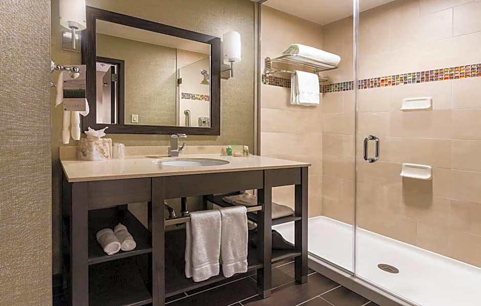 Crowne Plaza Shenandoah By IHG
