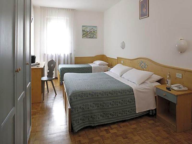 Albergo Miravalle-Tre Cime Views